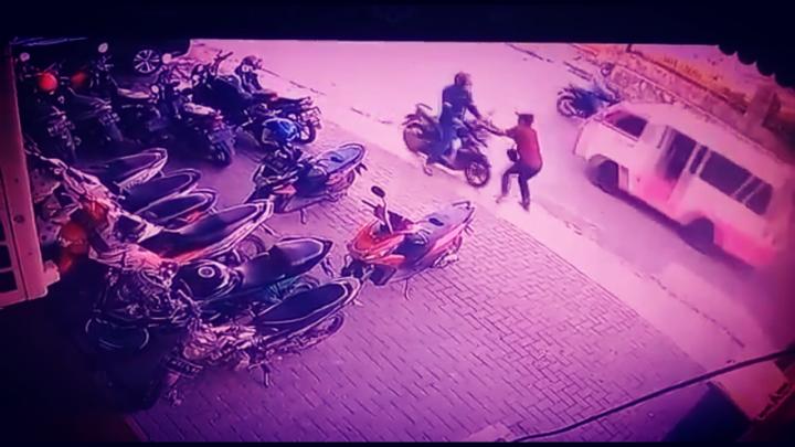 Aksi Heroik Sang Juru Parkir Gagalkan Pencurian Kendaraan Bermotor
